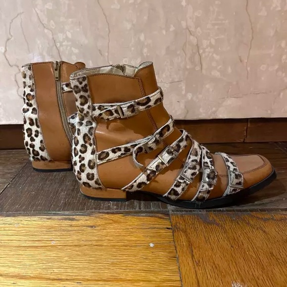 Fluevog time Jean custom tan/leopard color 7 - Picture 2 of 3